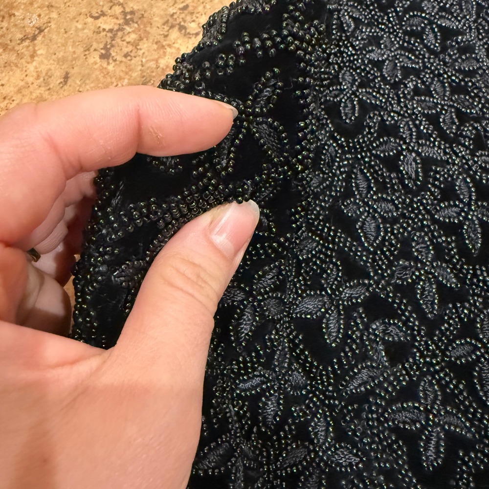 Carmen Marc Valvo Black Beaded Velvet Evening Top Sleeveless Sz 10 Party Cocktai - Picture 13 of 13